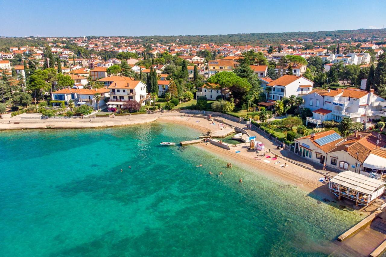 Apartment Bor - On The Beach Малинска Экстерьер фото